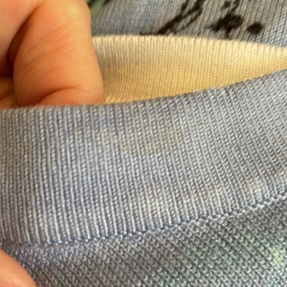 Joseph A. periwinkle blue long 3/4 sleeve sweater with Big Ben on front & back - Picture 7 of 9